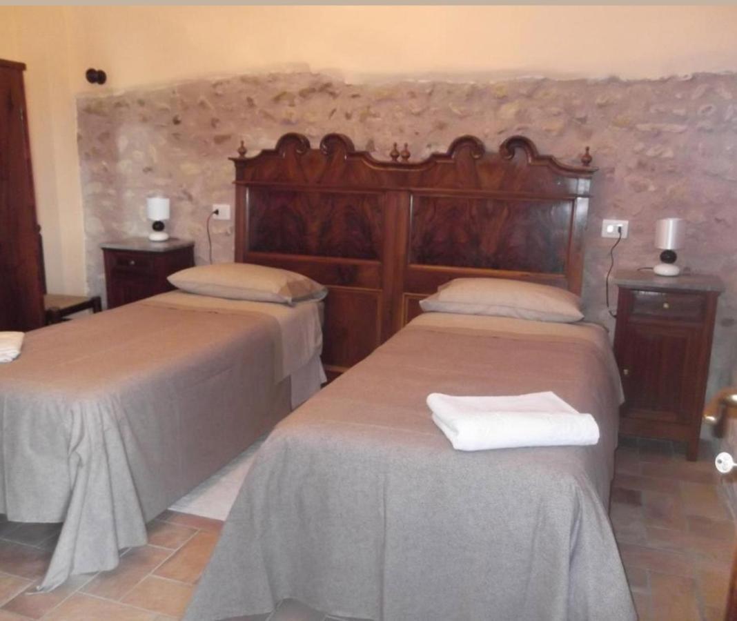A Casa Di Mi Appartamenti Vacanza 몬테팔코 외부 사진