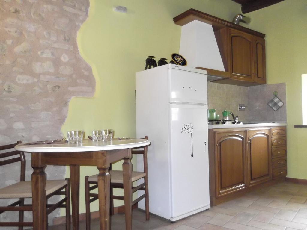 A Casa Di Mi Appartamenti Vacanza 몬테팔코 객실 사진