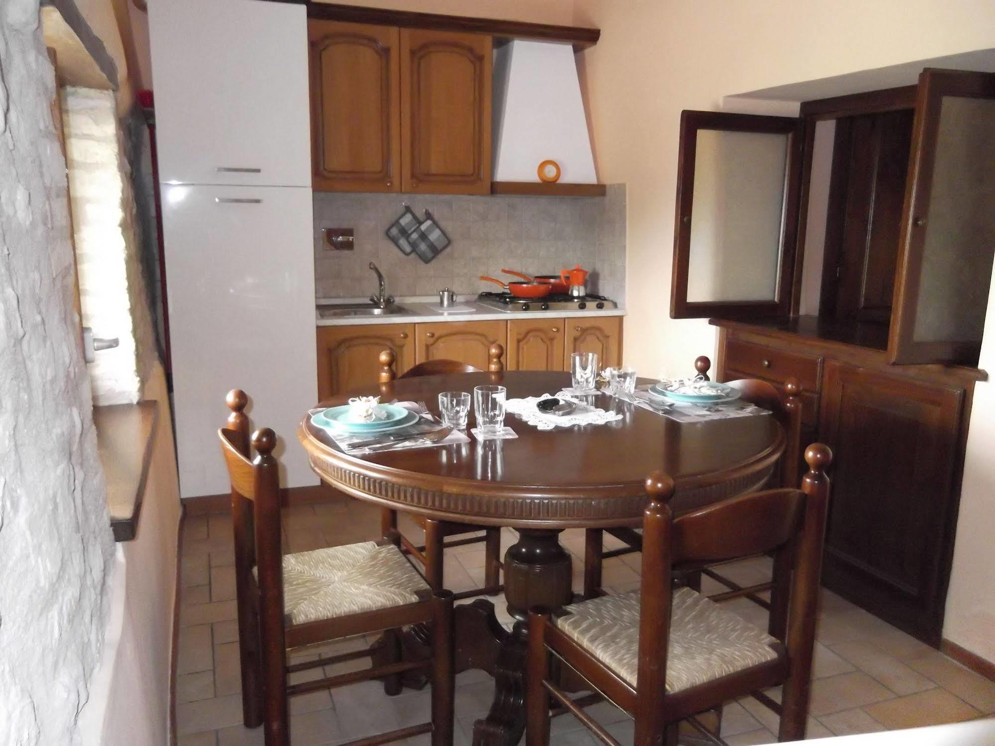 A Casa Di Mi Appartamenti Vacanza 몬테팔코 외부 사진